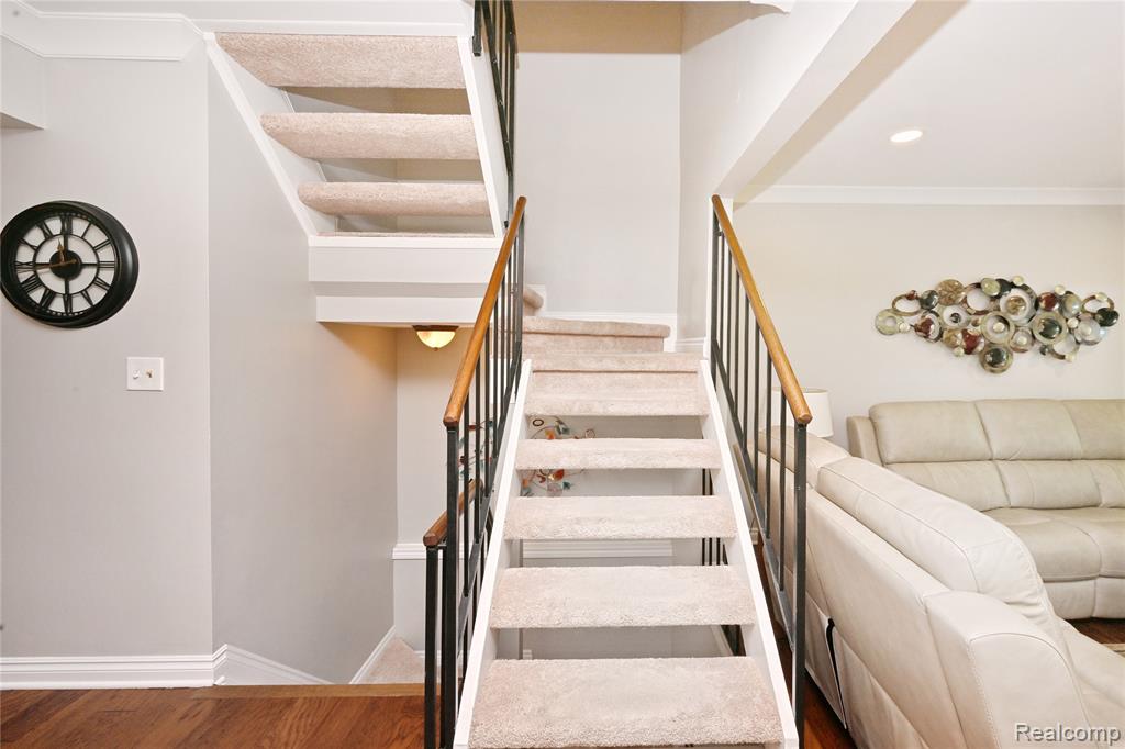 1562 Brentwood Drive, Troy, MI 48098 — Photo 16