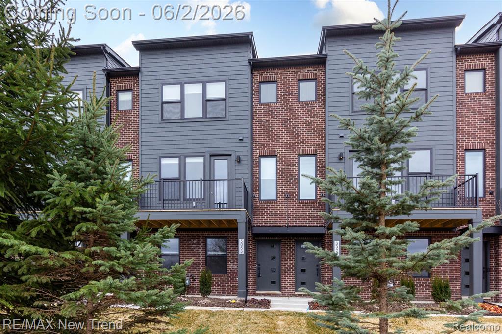 3035 HYDRANGEA Lane