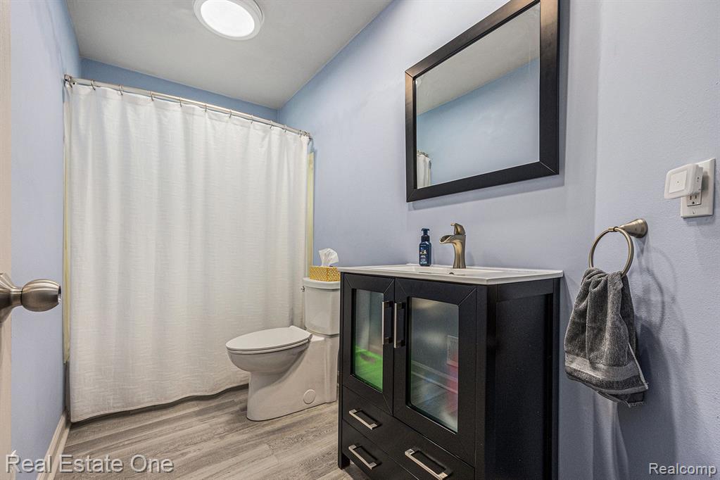 44080 DAVIS, Utica, MI 48317 — Photo 12