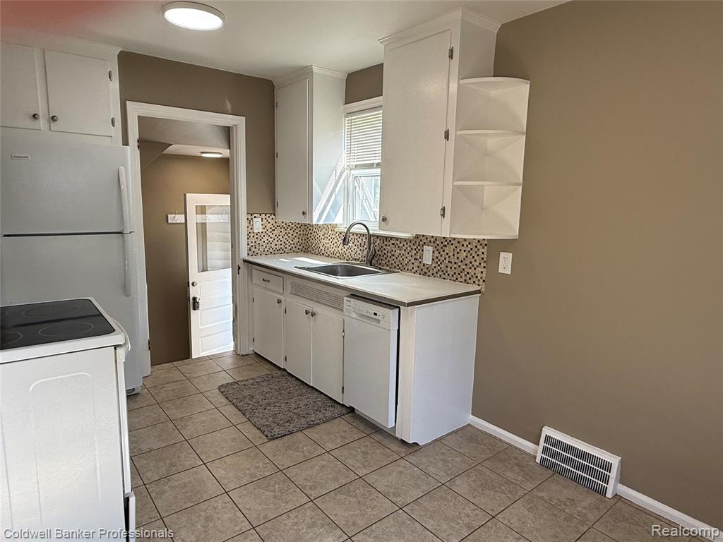 565 E Webster Street, Ferndale, MI 48220 — Photo 8