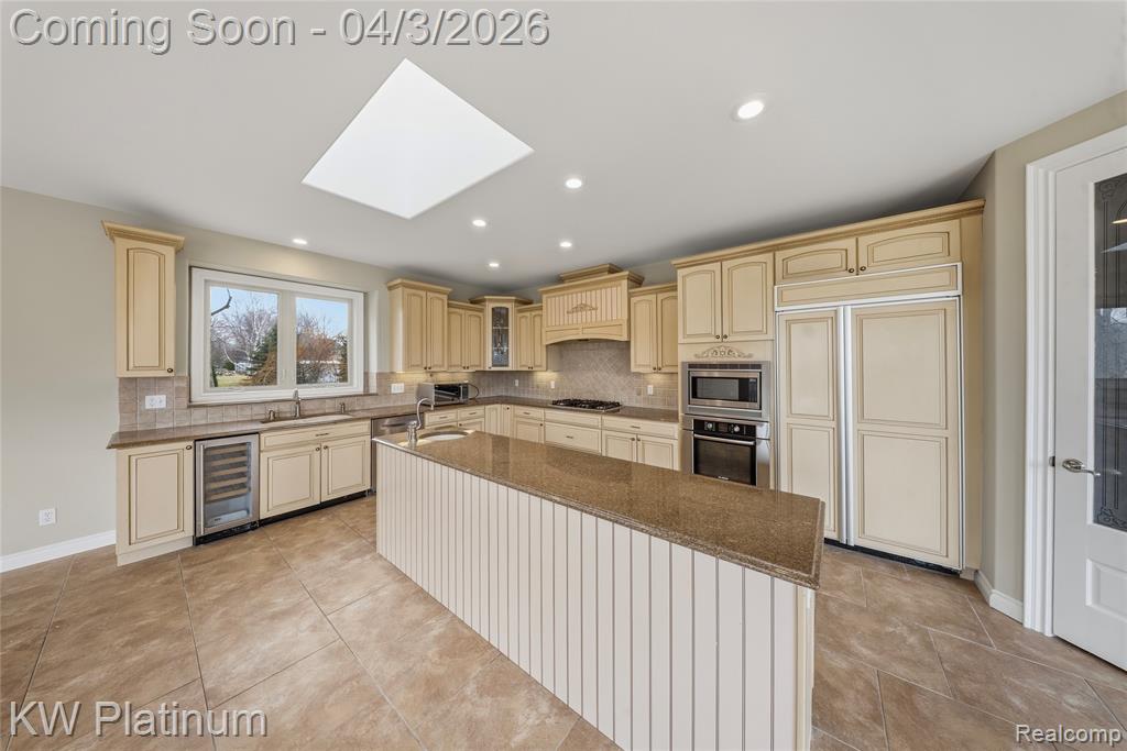 48877 Point Lakeview Drive, Chesterfield, MI 48047 — Photo 24