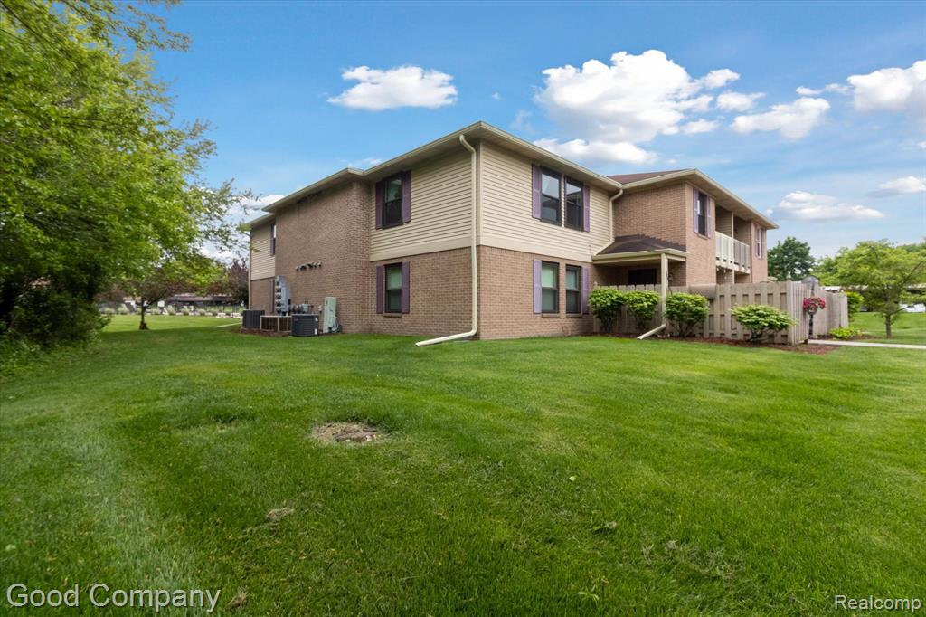 61228 Greenwood Drive, 64, South Lyon, MI 48178 — Photo 3