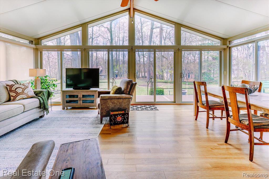 488 ORCHARDALE Drive, Rochester Hills, MI 48309 — Photo 29