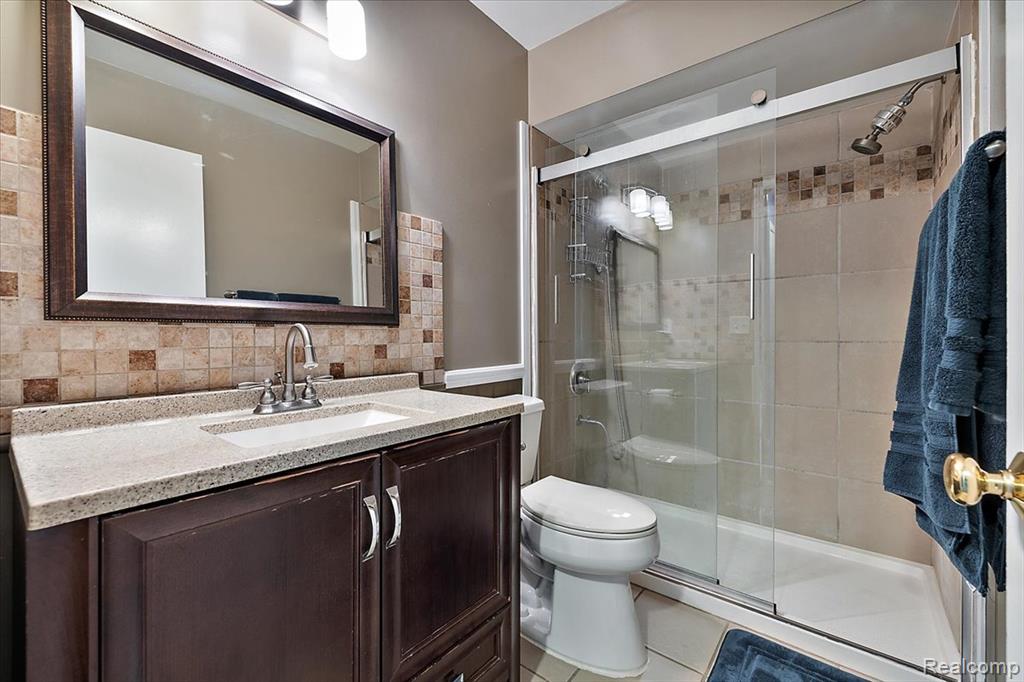 45481 Wakefield Street, Shelby Twp, MI 48317 — Photo 27