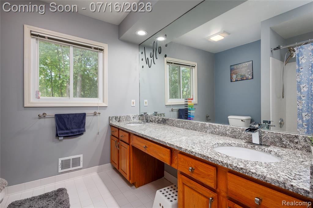 42790 Ledgeview Drive, Novi, MI 48377 — Photo 25