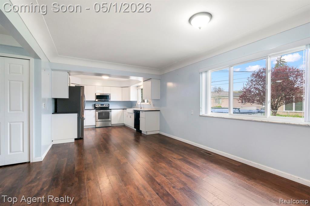 30151 Barbary Court, Warren, MI 48093 — Photo 11