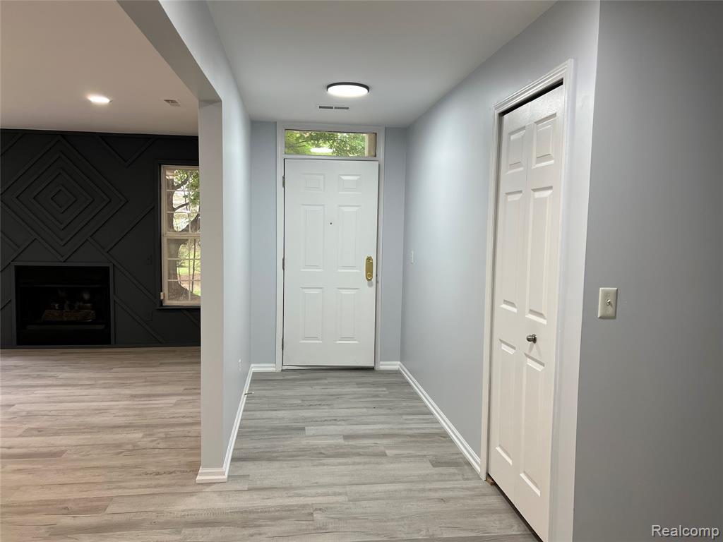 5408 Pine Aires Drive, Sterling Heights, MI 48314 — Photo 6