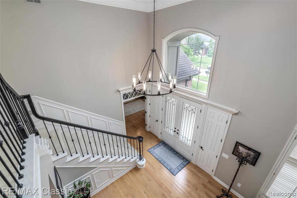 18438 Clairmont Circle E, Northville, MI 48168 — Photo 8