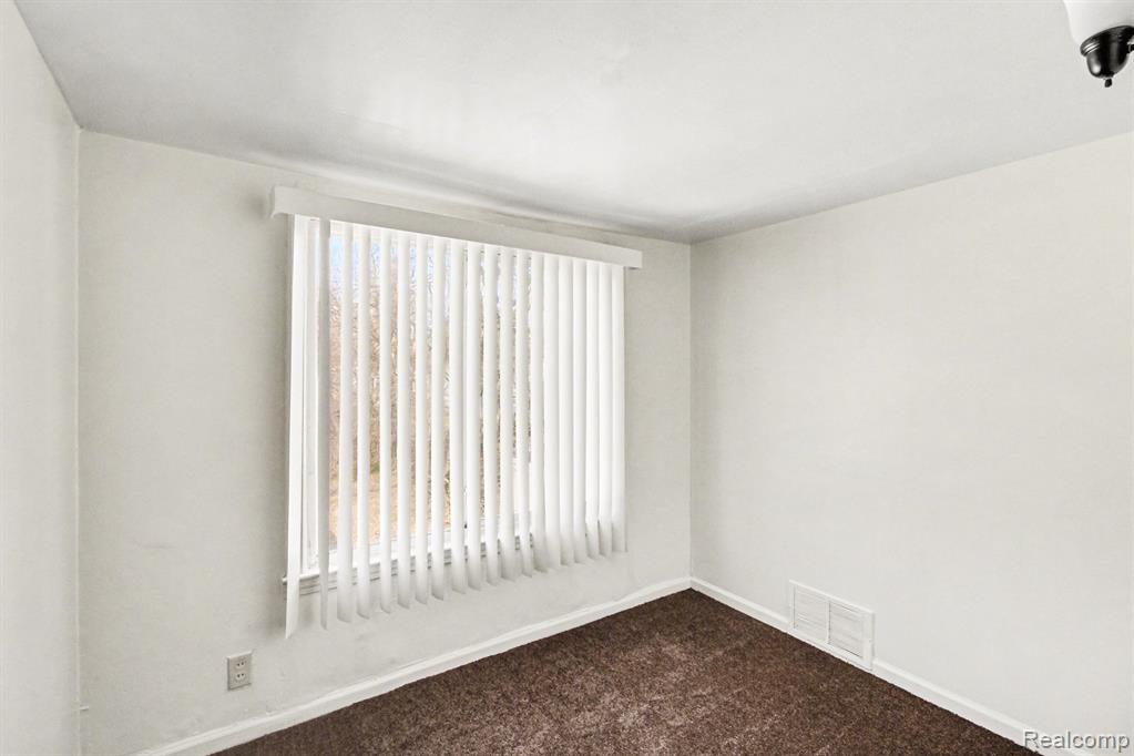 20035 Ashton Avenue, Detroit, MI 48219 — Photo 8