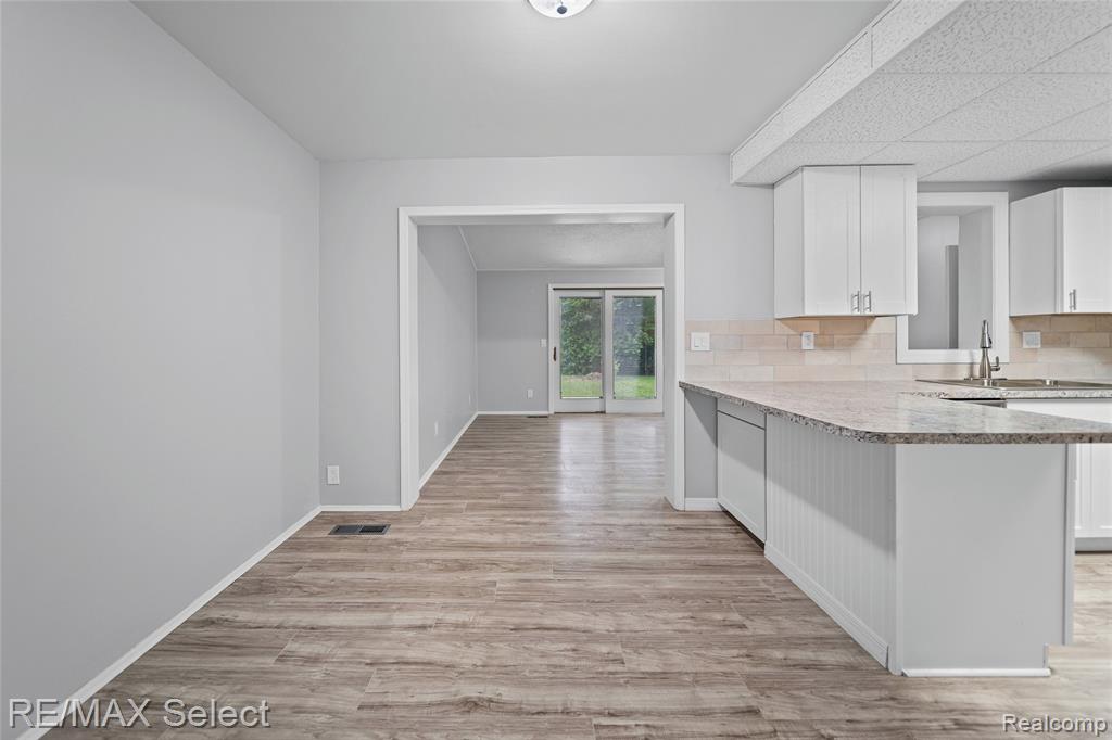 4020 Park Forest Drive Drive, Flint, MI 48507 — Photo 10