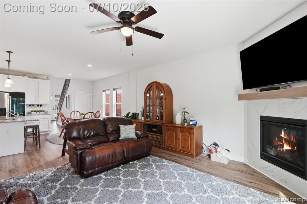 11789 Hines Place Drive, Livonia, MI 48150 — Photo 15
