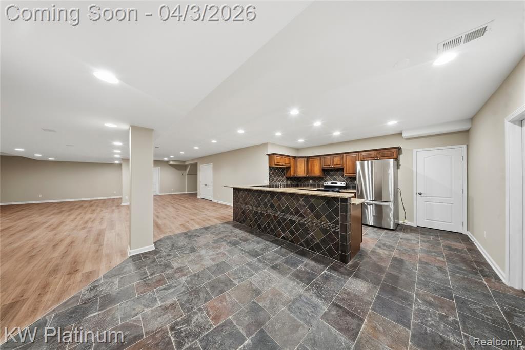 48877 Point Lakeview Drive, Chesterfield, MI 48047 — Photo 51