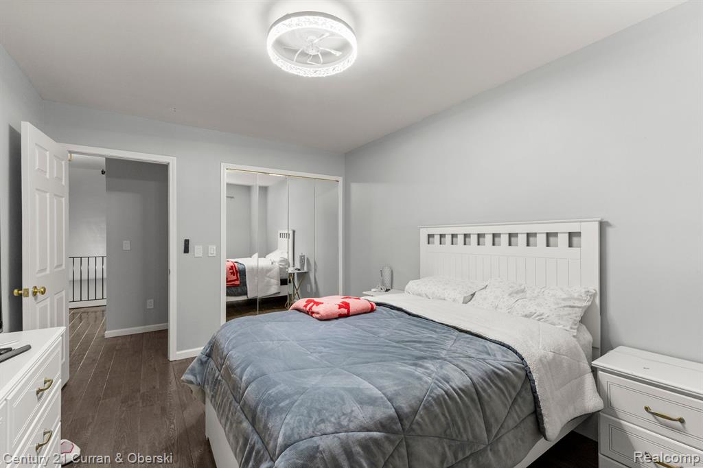 43 W VILLAGE Lane, Dearborn, MI 48124 — Photo 19