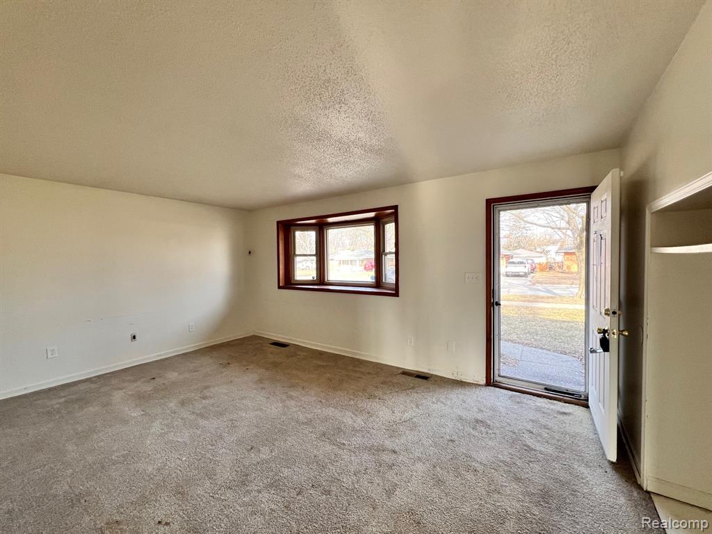 5004 Hayes Street, Wayne, MI 48184 — Photo 2