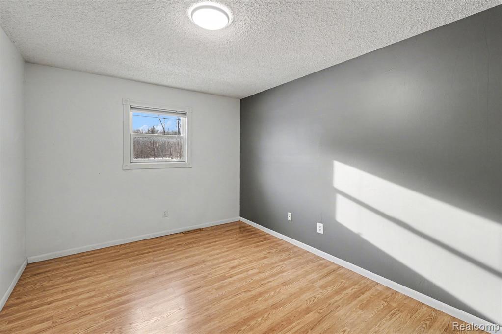 15235 Eddy Lake Road, Fenton, MI 48430 — Photo 14