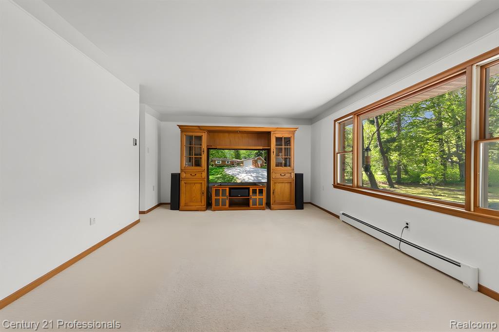 8638 Stone Road, Clay, MI 48001 — Photo 32
