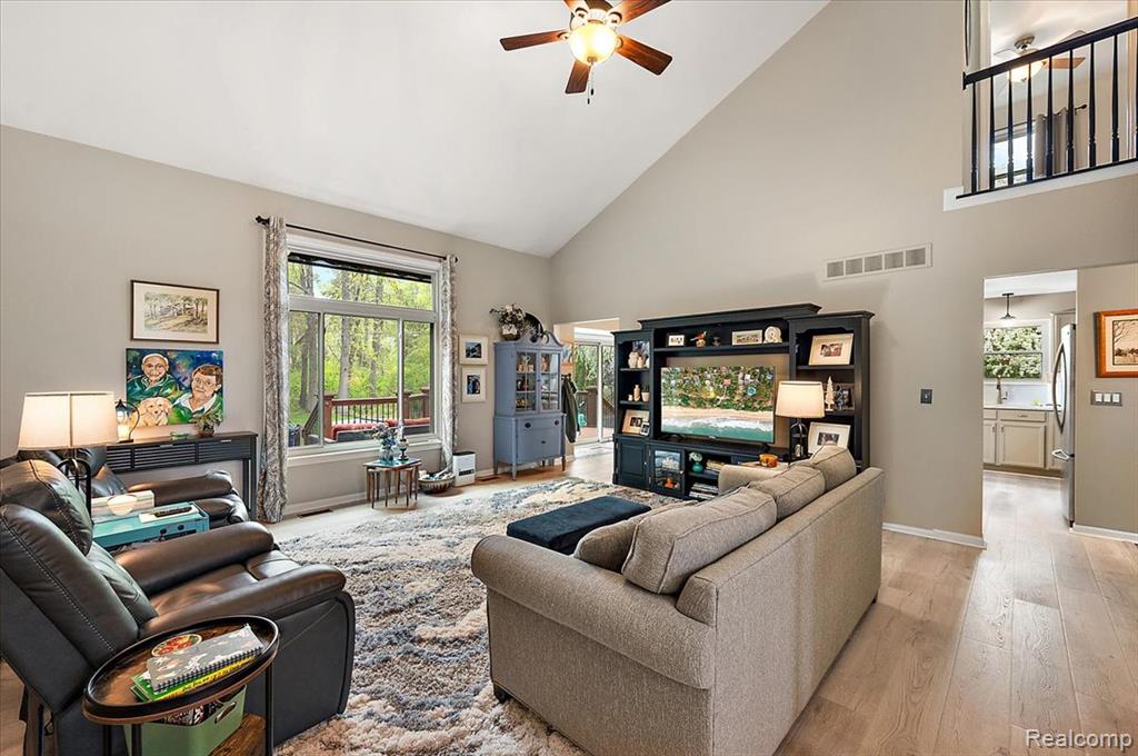 607 Salus Drive, Waterford, MI 48327 — Photo 7