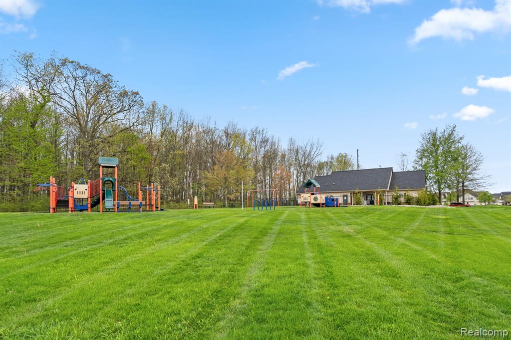 4130 Hampton Ridge Boulevard, 63, Howell, MI 48843 — Photo 30