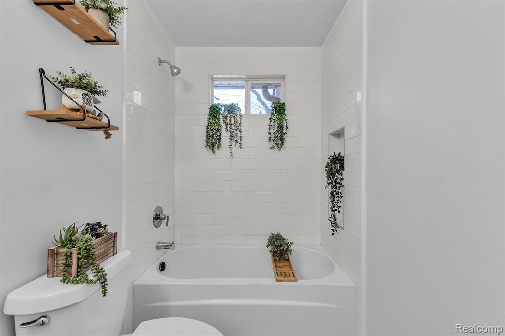 9063 Ashdown Avenue, White Lake, MI — Photo 24