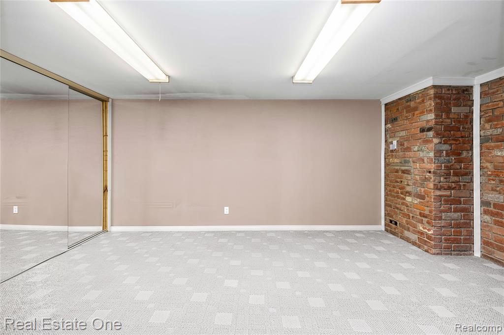 6740 Brockhurst Boulevard, West Bloomfield, MI — Photo 29