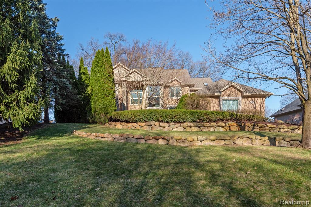 6060 TURNBERRY Drive, Commerce Twp, MI 48382 — front exterior