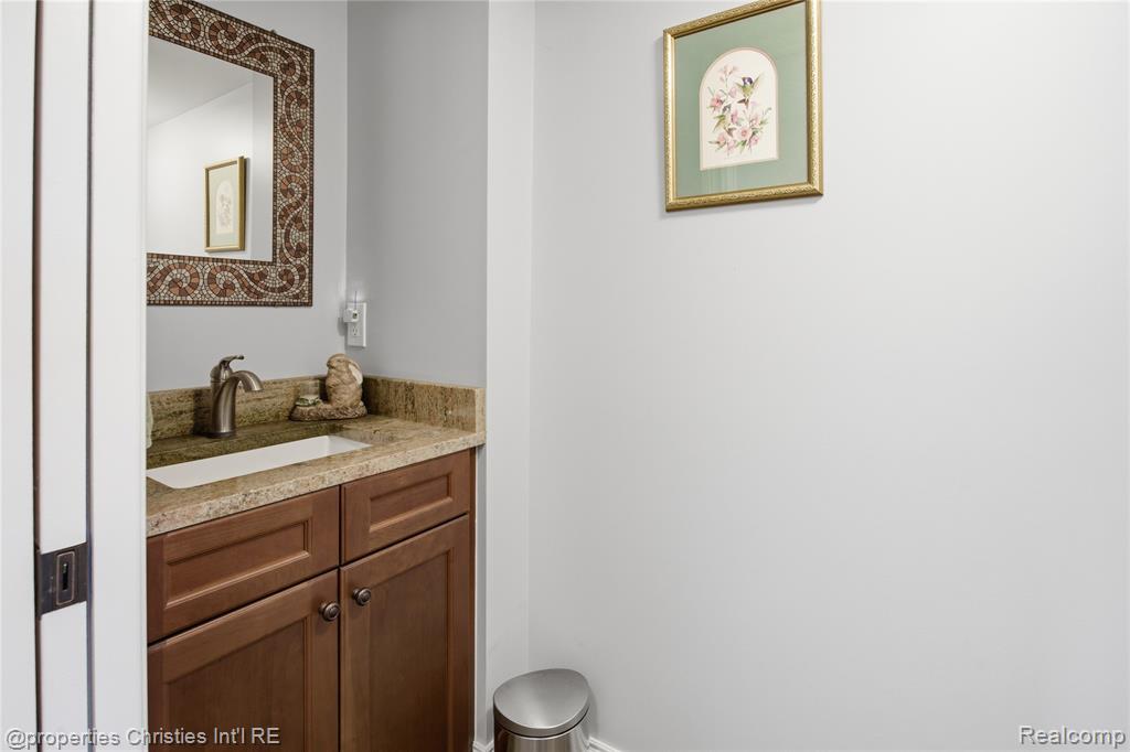 6672 Seth Court, Clarkston, MI 48348 — Photo 40