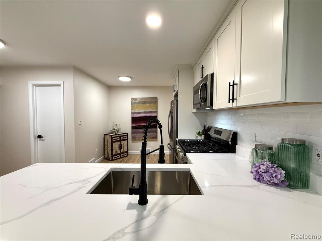 39909 Lynn Street, Canton, MI 48187 — Photo 11