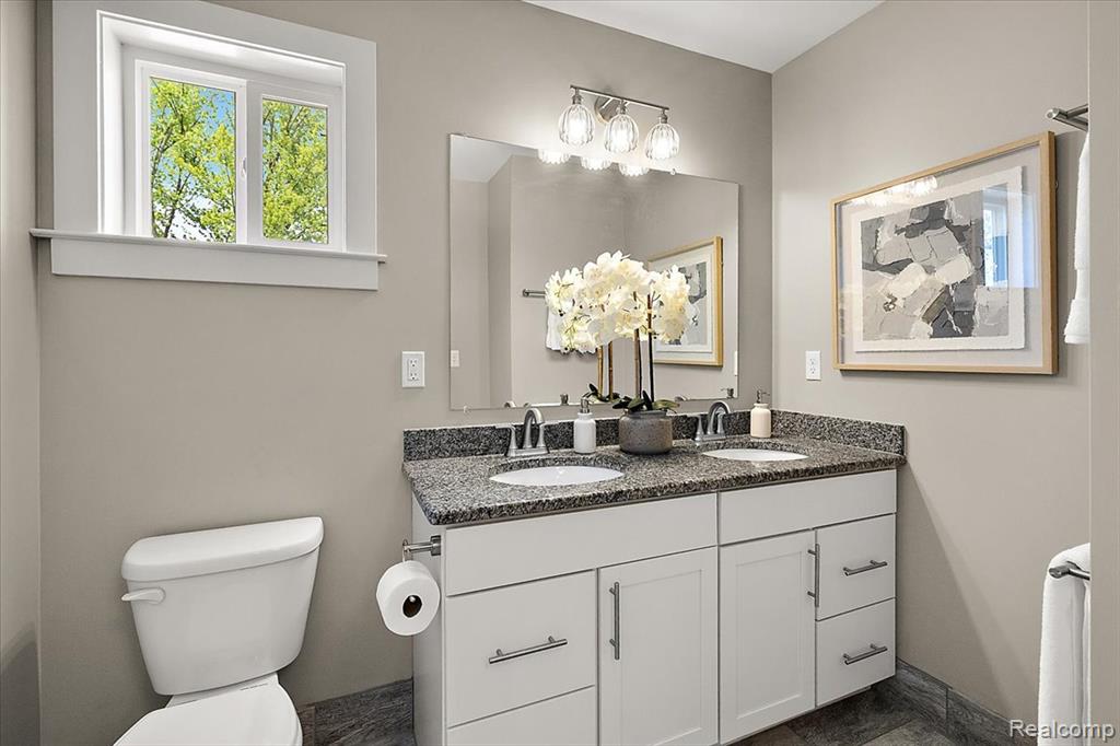 4253 Mandalay Avenue, Royal Oak, MI 48073 — Photo 28