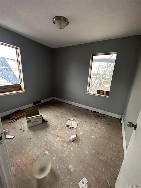 9655 SORRENTO Street, Detroit, MI 48227 — Photo 6