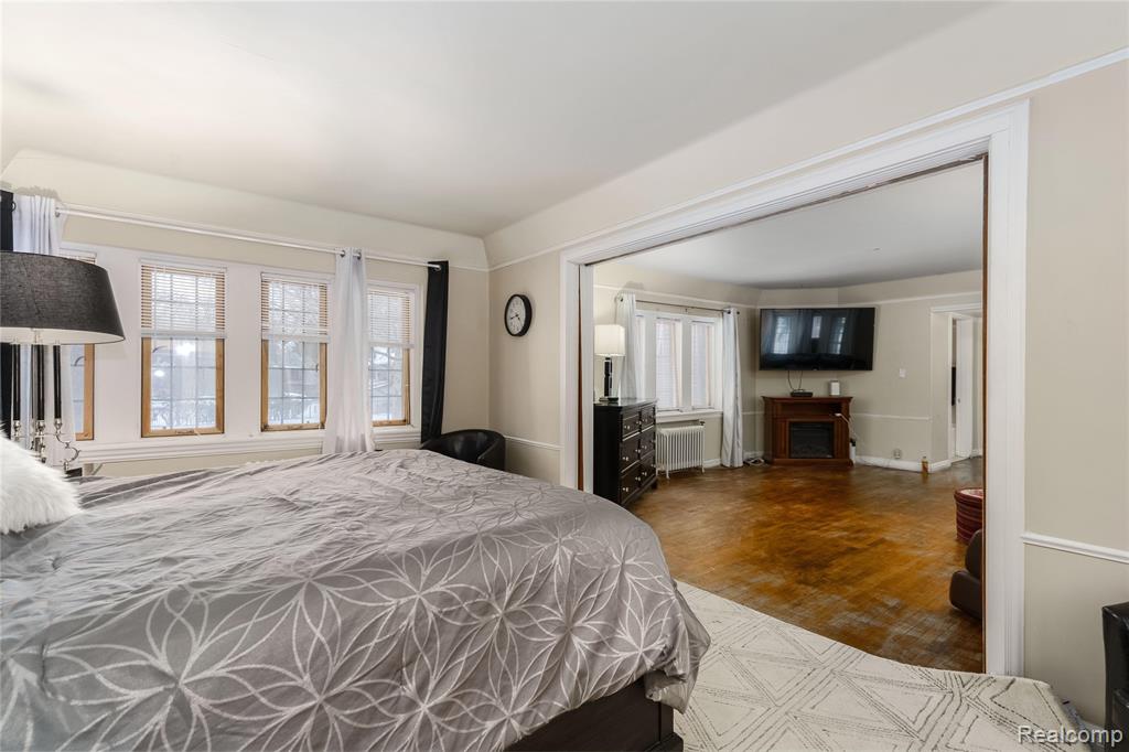 1735 LINCOLNSHIRE Drive, Detroit, MI, 48203