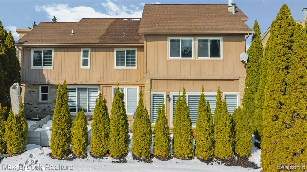 5547 MAPLE LEAF Court, West Bloomfield, MI — Photo 60