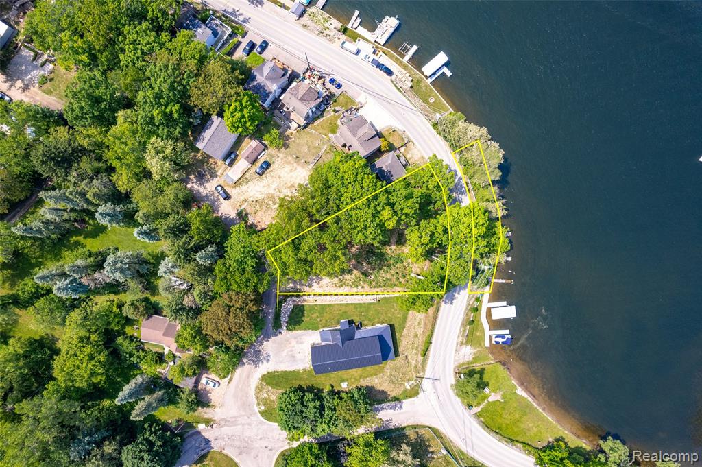 411 Heights Road, Lake Orion, MI 48362 — Photo 10