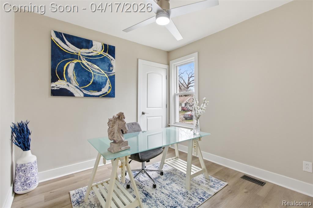 560 E Drayton Street, Ferndale, MI 48220 — Photo 16