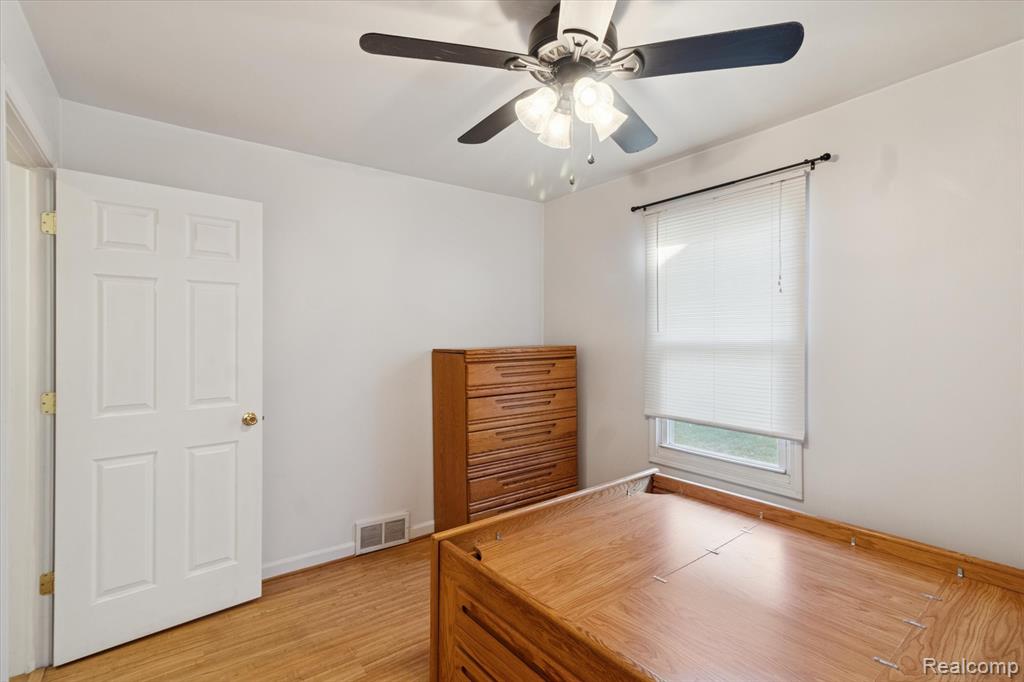 639 N Harvey Street, Westland, MI — Photo 21