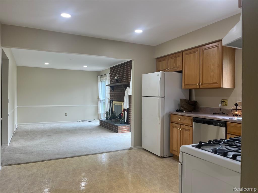 87 Carter Drive, Troy, MI 48098 — Photo 8