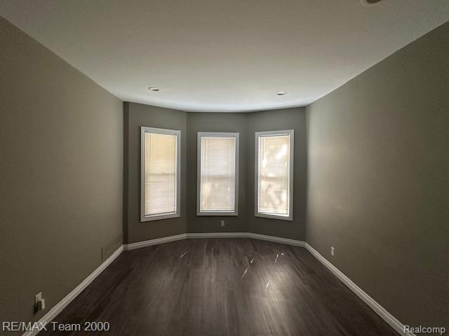 233 Leicester Street Street, Detroit, MI 48202 — Photo 8