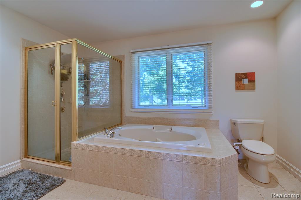 4600 Dolores Drive, Trenton, MI 48183 — Photo 28