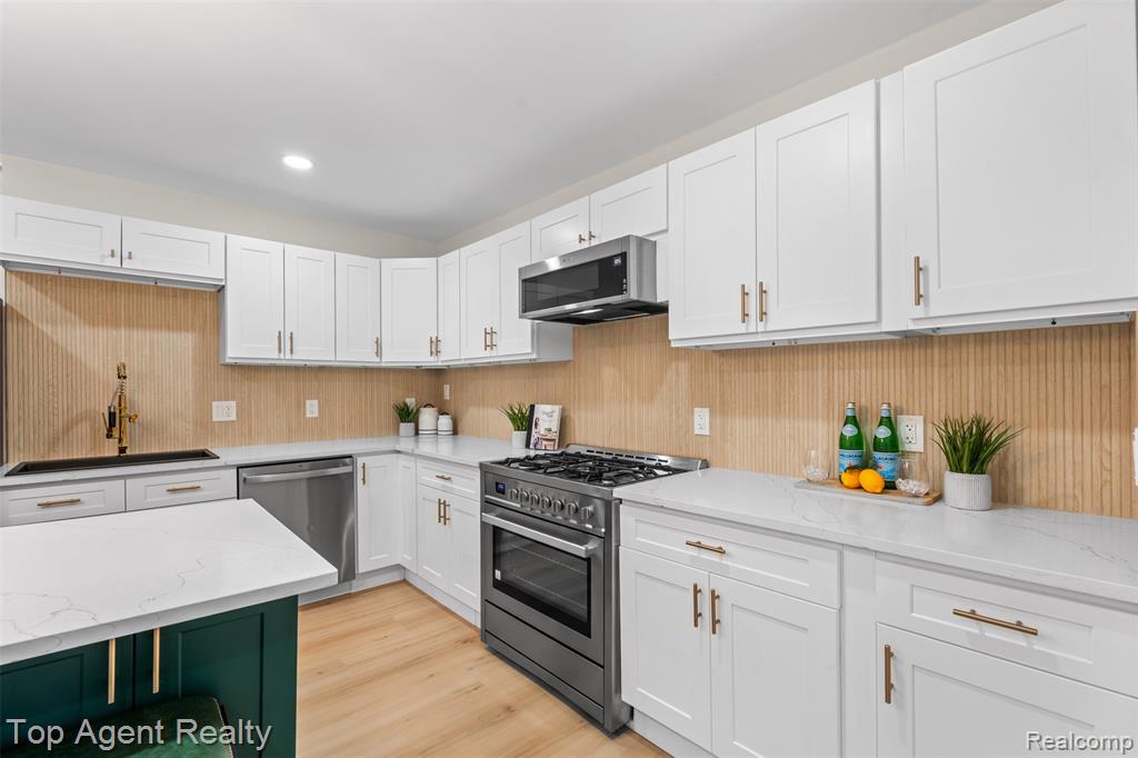 784 Barrington Road, Grosse Pointe Park, MI 48230 — Photo 11