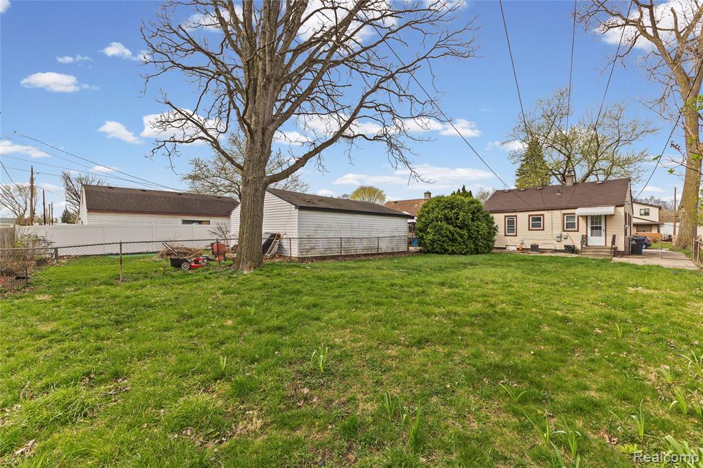 7426 Floral Street, Westland, MI — Photo 22