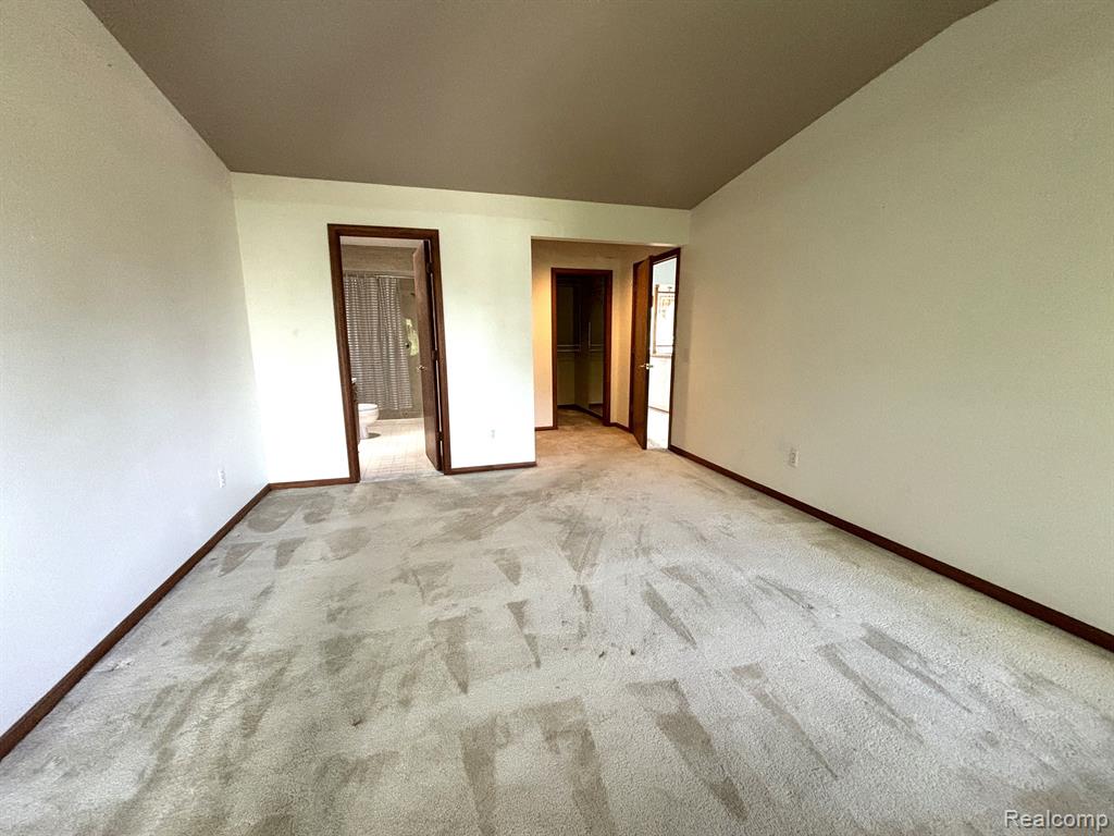 34060 HILLSIDE, Farmington Hills, MI 48335 — Photo 19