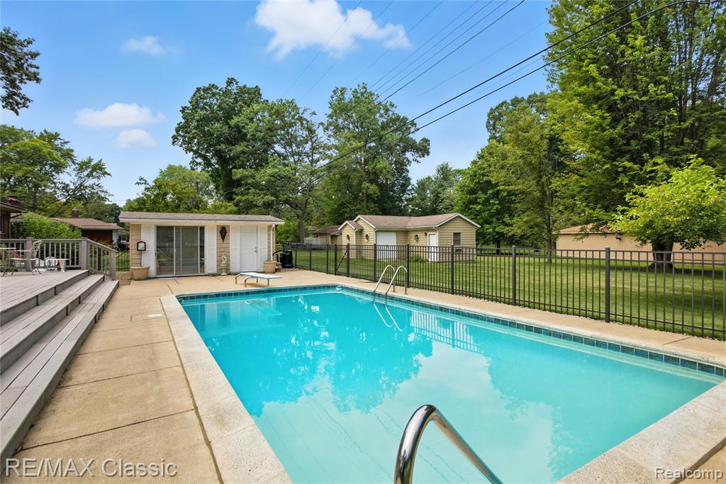415 Booth Road, Troy, MI 48085 — Photo 35