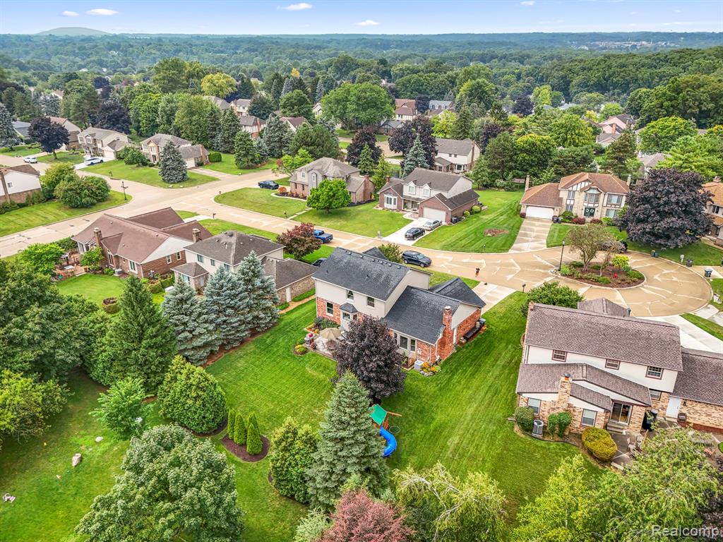 41725 Pon Meadow Court, Northville, MI 48168 — Photo 57