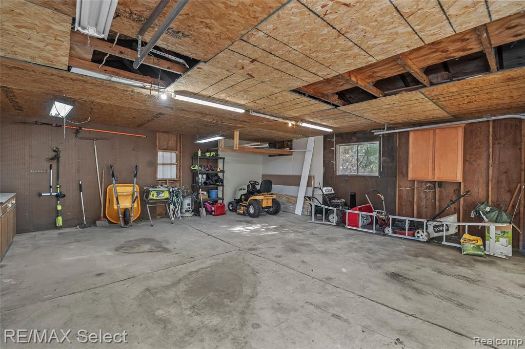 4327 S Dye Road, Swartz Creek, MI 48473 — Photo 40
