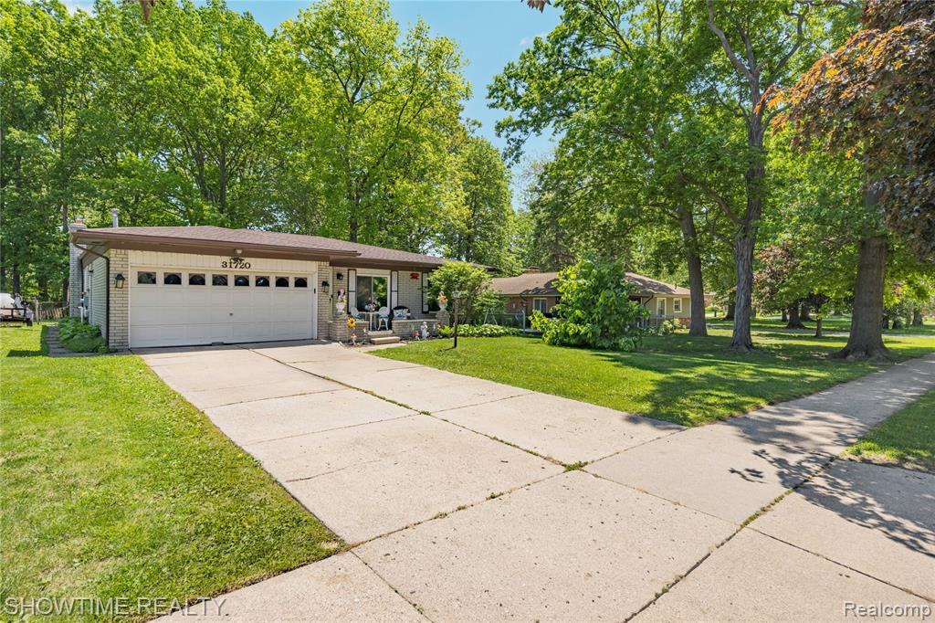 31720 Kelly Road, Roseville, MI 48066 — Photo 36