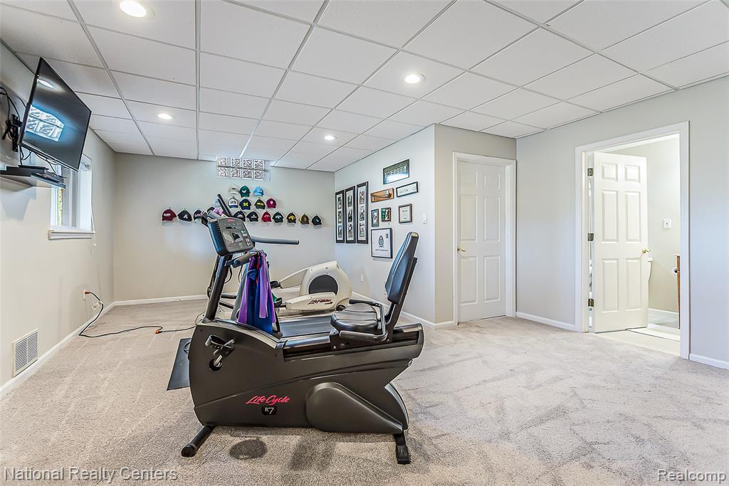 5451 Wentworth Drive, Commerce Twp, MI 48382 — Photo 38