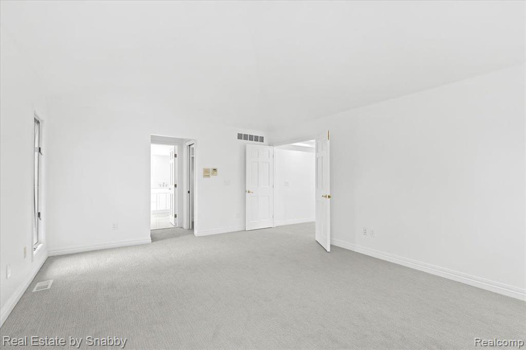 4096 Oak Tree Circle, Rochester, MI 48306 — Photo 29