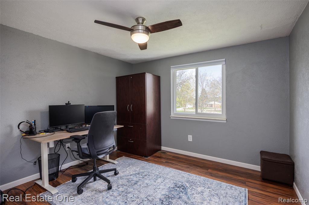 5345 Patterson Drive, Troy, MI 48085 — Photo 23