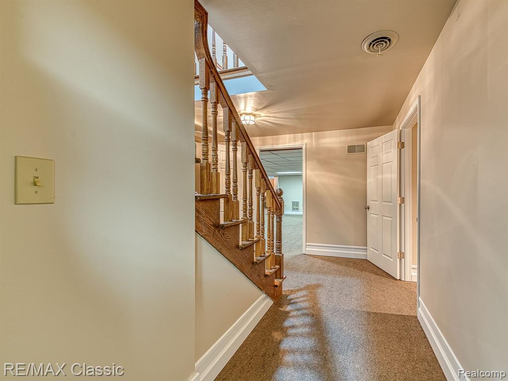 9415 N TERRITORIAL Road, Plymouth, MI 48170 — Photo 36