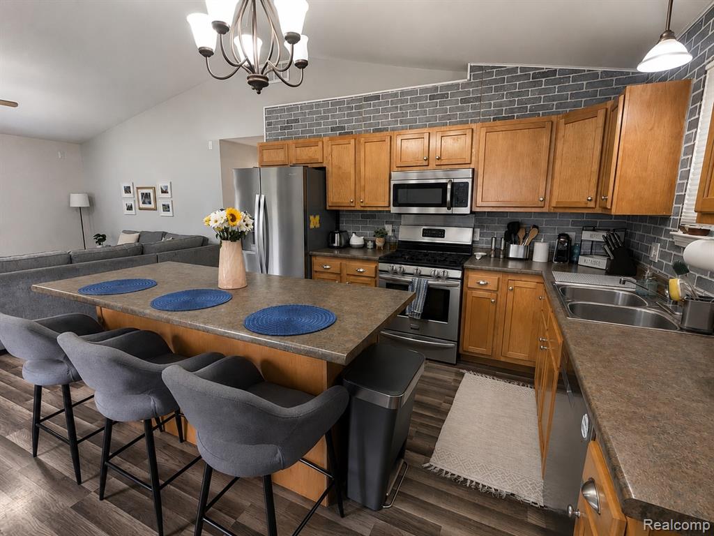 4097 Chenlot Lane, Waterford, MI 48328 — Photo 13