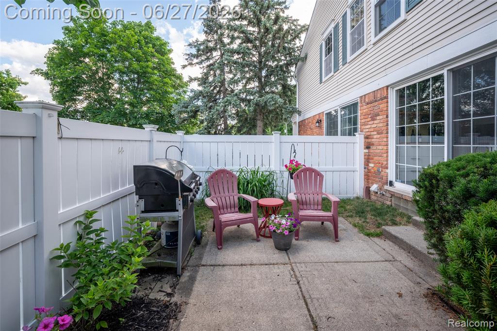 42174 Roscommon Street, Northville, MI 48167 — Photo 21